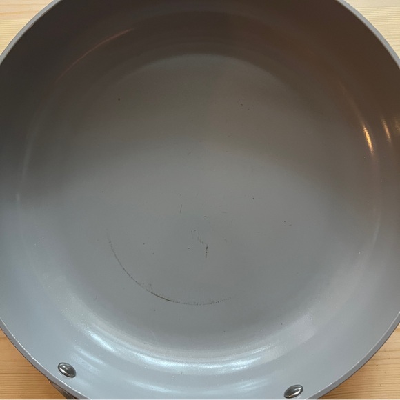 Caraway 12” ceramic stir fry pan - Picture 6 of 7